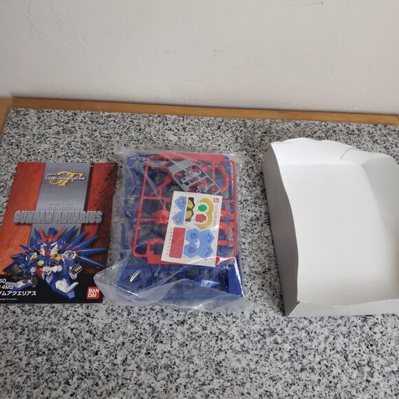 Unassembled No.50 Gundam Aquarius Model Sealed in Plastic. No Box Cover VTG '00